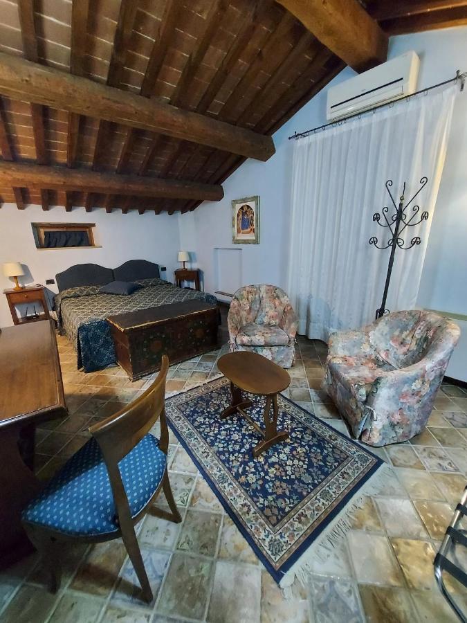 Country Hotel Poggiomanente Umbertide Eksteriør billede