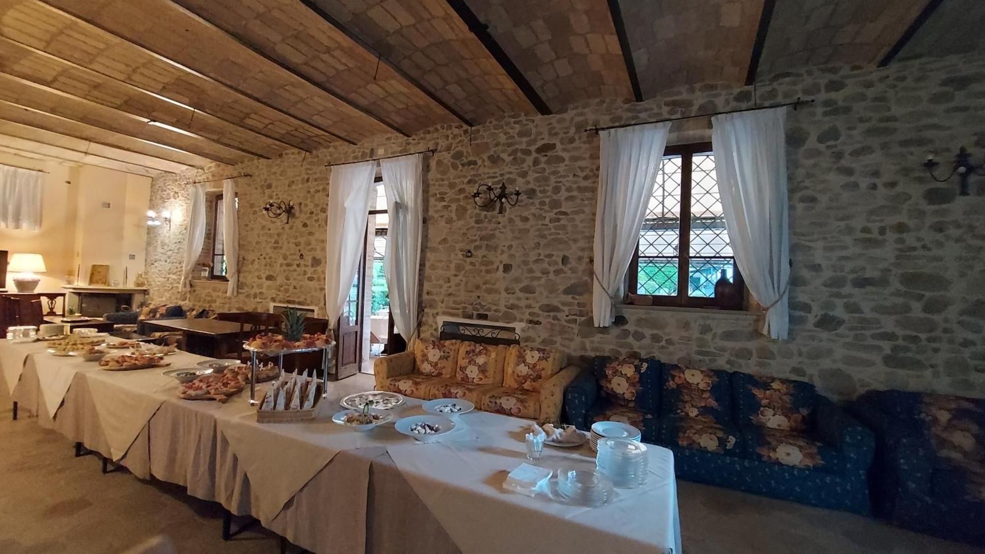 Country Hotel Poggiomanente Umbertide Eksteriør billede